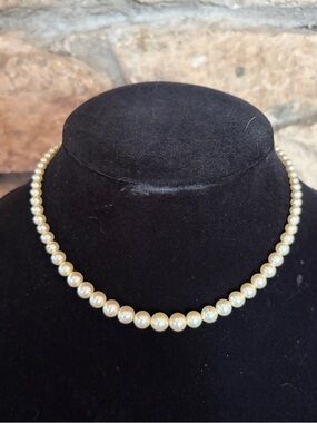 Vintage 1950s 1960s Faux Pearl Strand Necklace - Off White